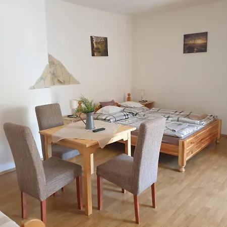 בית הארחה Fonix Panzio 3*